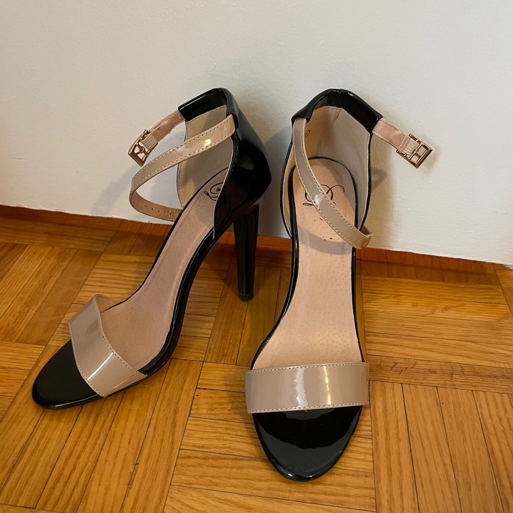 Heels/ Sandels - Size 7